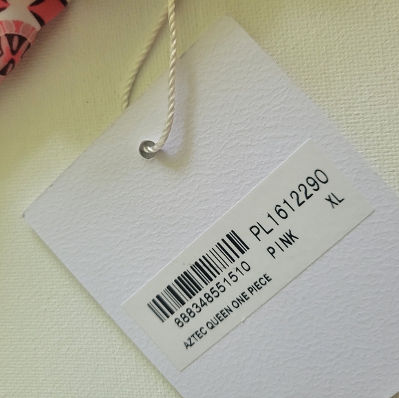 MINKPINK XL ONE PIECE SWIMSUIT - Picture 4 of 6